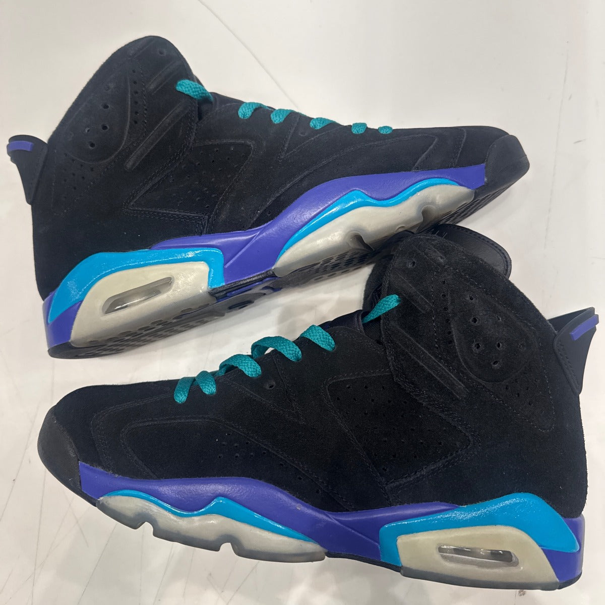 Jordan 6 Retro Aqua Size 11 (Lightly Worn Pre-Owned)