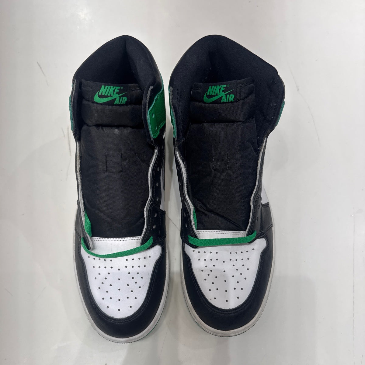 Jordan 1 Retro High OG Lucky Green Size 11.5 (Lightly Worn Pre-Owned)