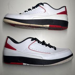 Jordan 2 Retro Low Chicago (2016) Size 11 (Lightly Worn Pre-Owned)