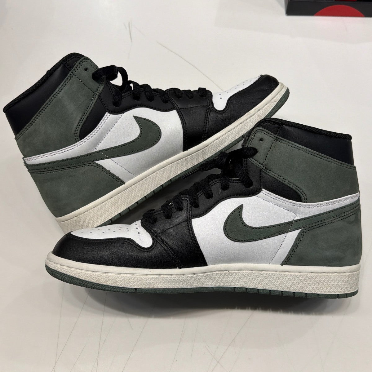 Jordan 1 Retro High Clay Green Size 11.5 (Moderately Worn Pre-Owned)