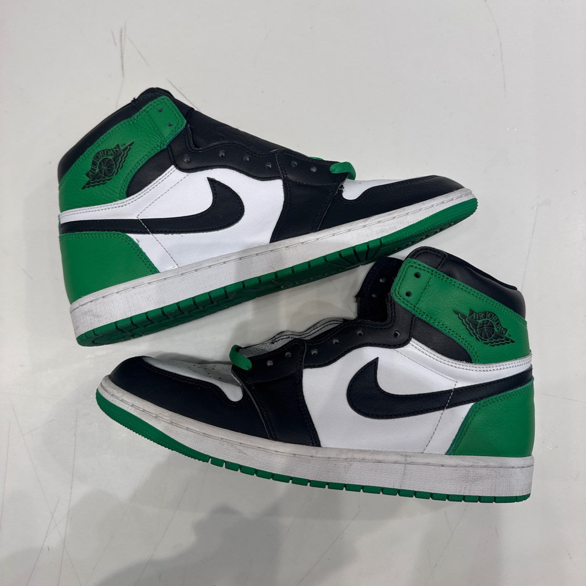 Jordan 1 Retro High OG Lucky Green Size 11.5 (Lightly Worn Pre-Owned)