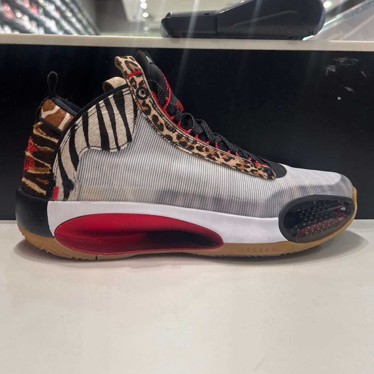 Jordan XXXIV Jayson Tatum Welcome To The Zoo Size 12 (Lightly Worn Pre-Owned)
