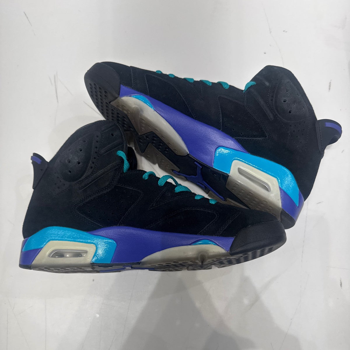 Jordan 6 Retro Aqua Size 11 (Lightly Worn Pre-Owned)