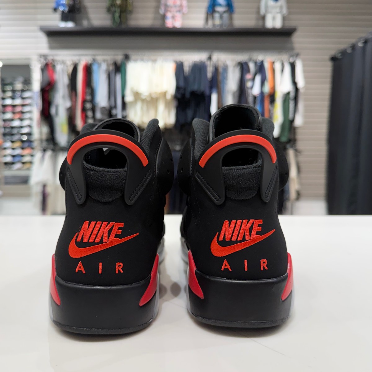 Jordan 6 Retro Infrared Salesman Size 9 (VNDS Pre-Owned)