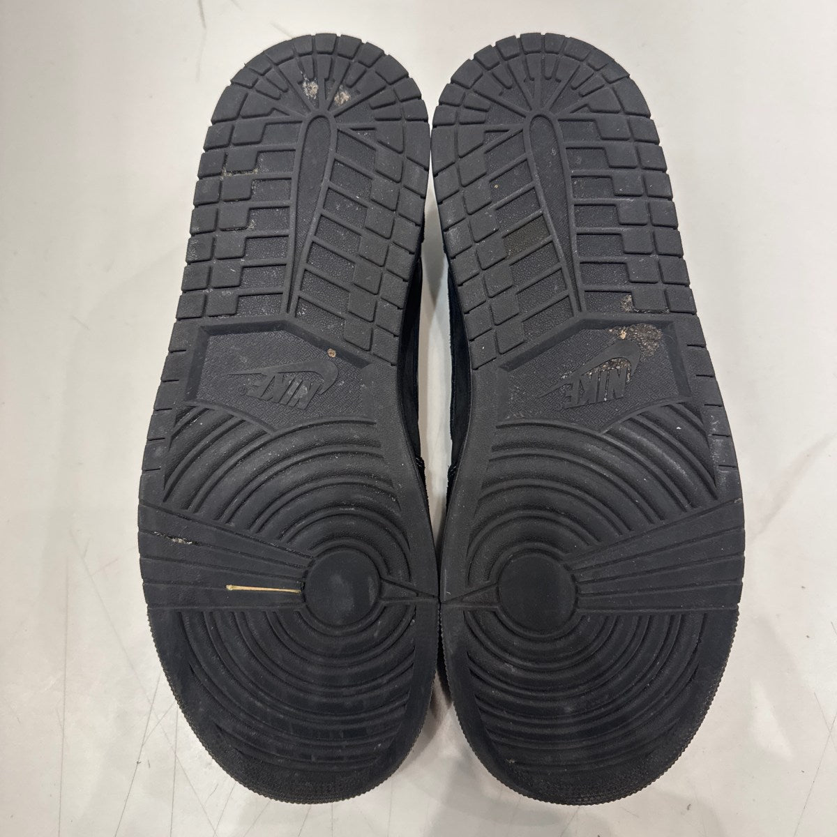 Jordan 1 Retro Low OG SP Travis Scott Black Phantom Size 10.5 (Moderately Worn Pre-Owned)