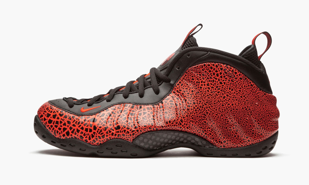 Nike Air Foamposite One "Cracked Lava"