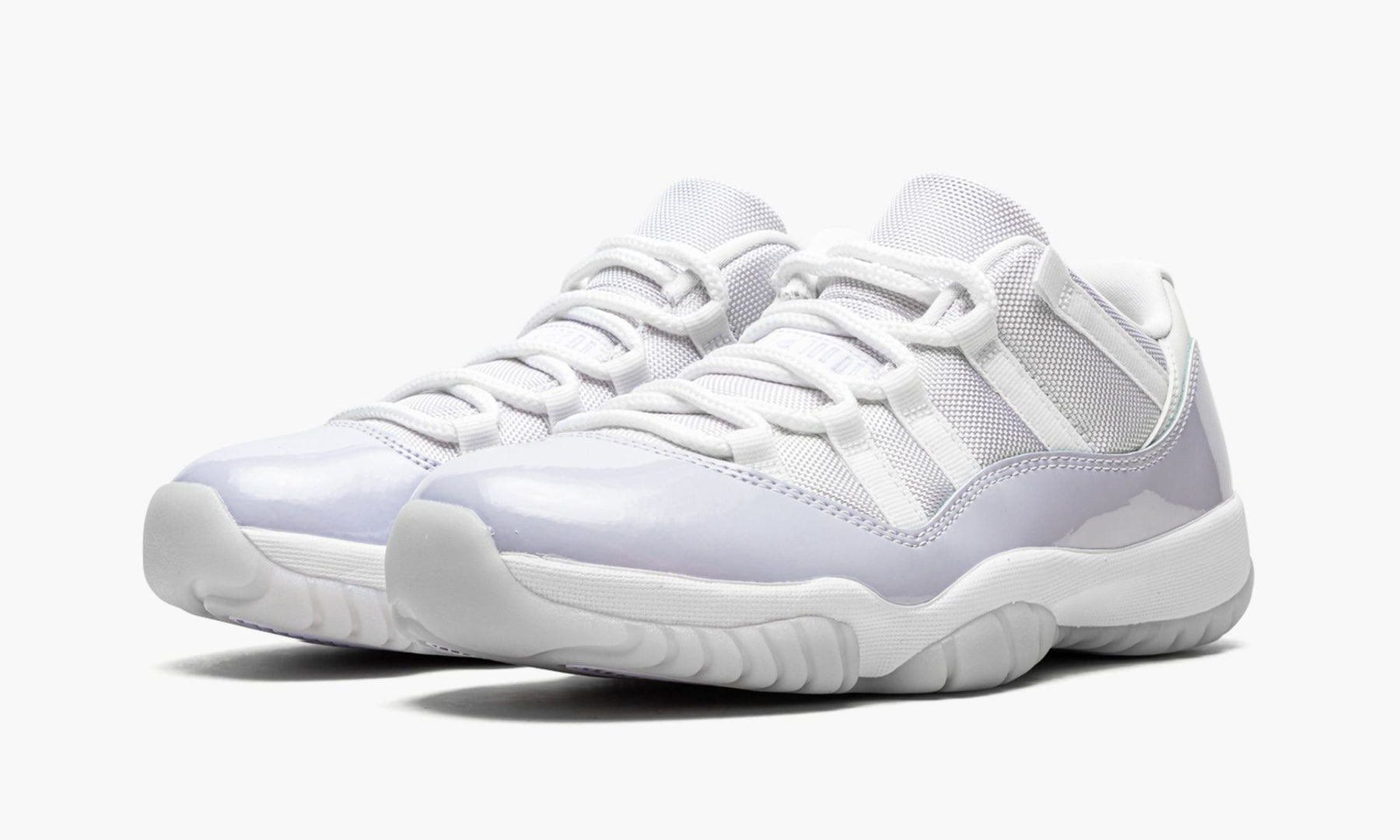 Air Jordan 11 Retro Low Pure Violet (W)